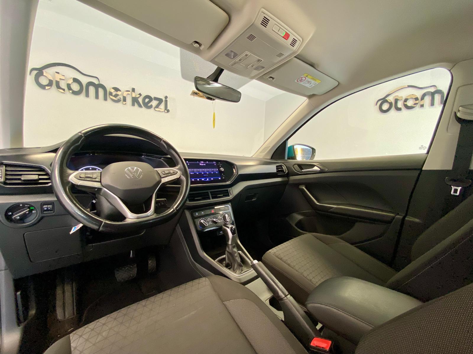 VOLKSWAGEN T-CROSS 14